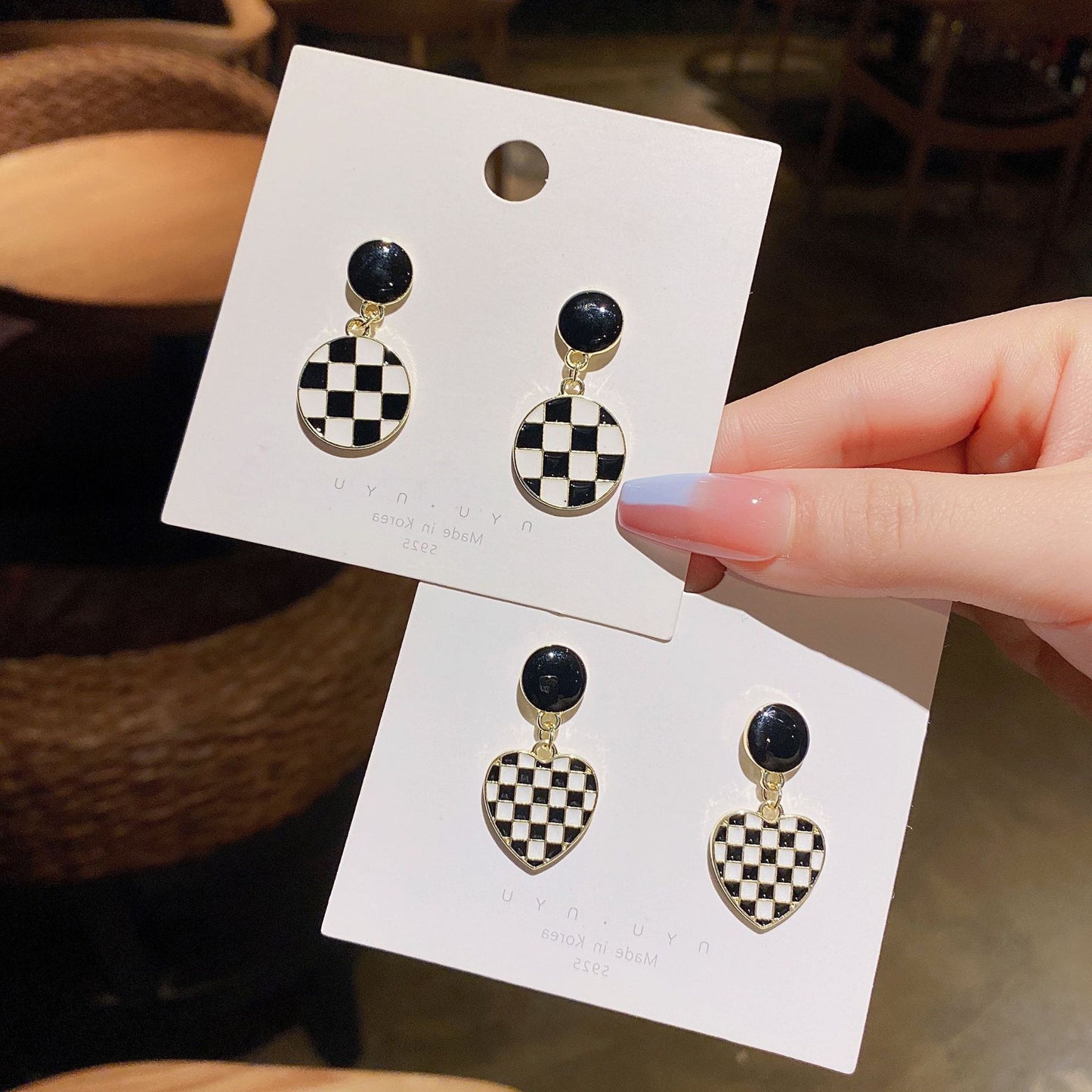 Love Heart Niche Design Advanced Cold Wind Short Earrings