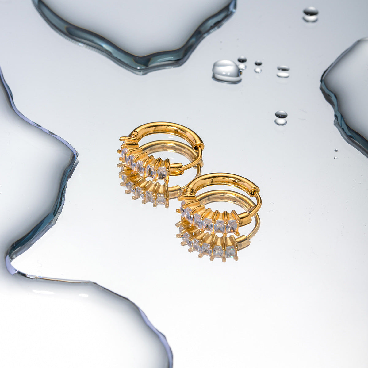 Retro Simple Fashion Commute Gold Stainless Steel Zircon Inlaid Eardrop Earrings