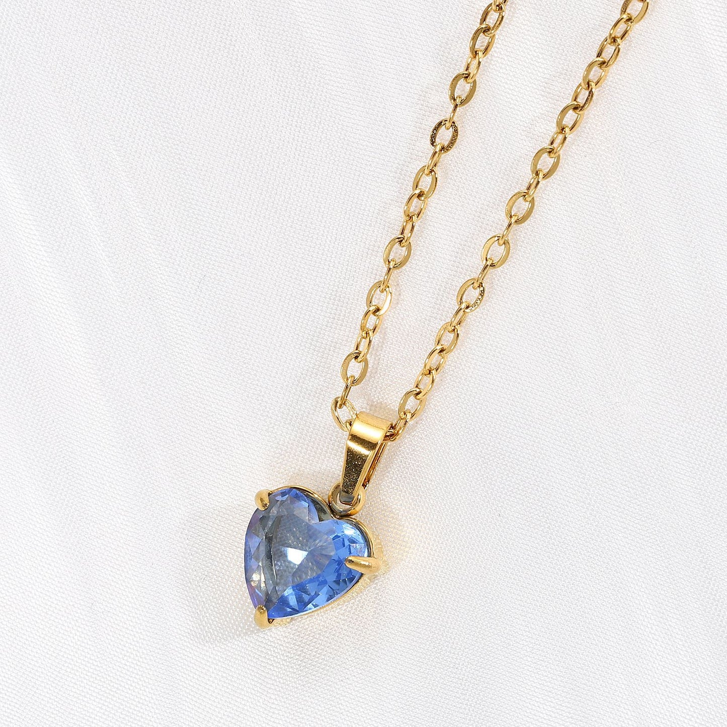 Women's Loving Heart Zircon Simple Heart-shaped Stainless Steel Clavicle Necklaces