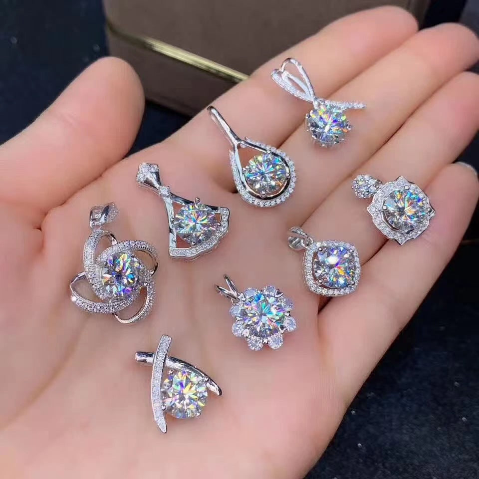 Imitation Imported Color Moissanite Plated Eight Pendants