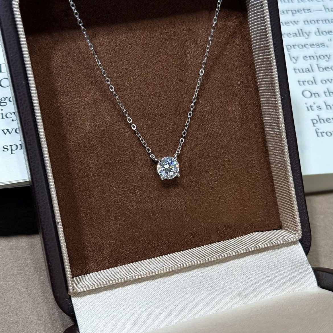 Women's Sterling Sier Nose Droppings Diamond Classic Mini Single Zircon Clavicle Necklace