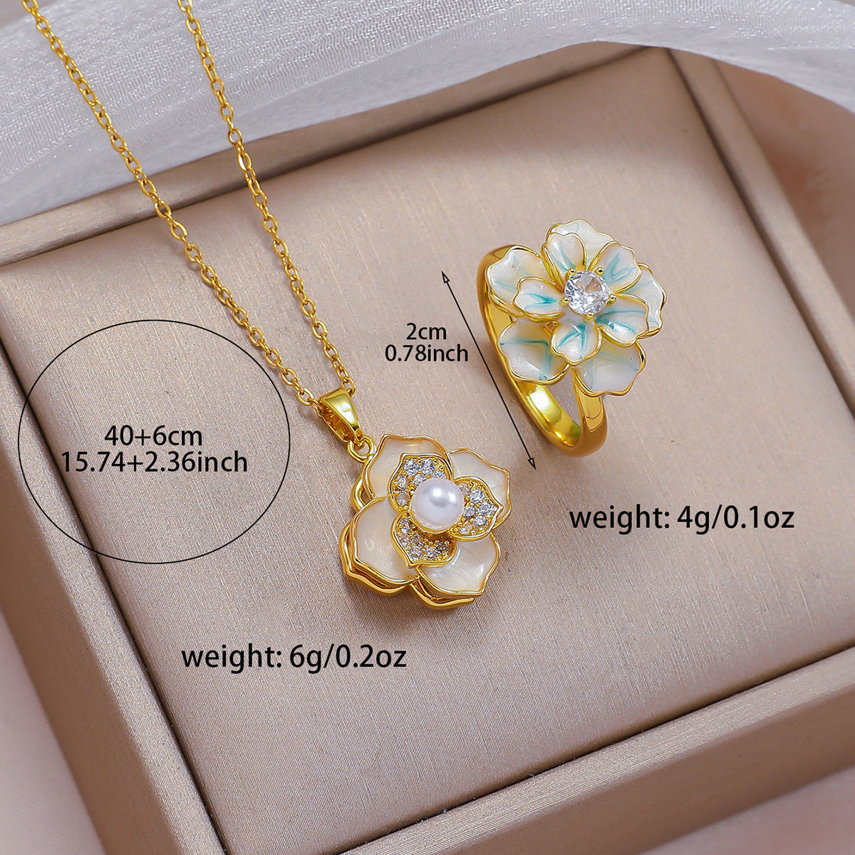 Women's Camellia Drop Oil Vintage Flower Rotating Design Degrees Clavicle Necklace