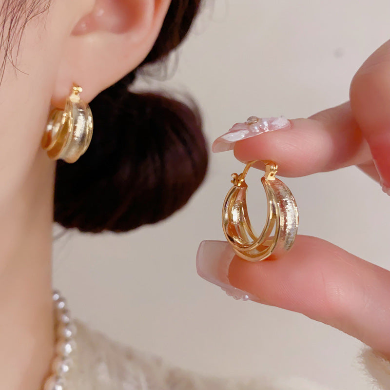 Stylish Simple Metal Geometry Clip Female Temperament Light Luxury Unique Rings