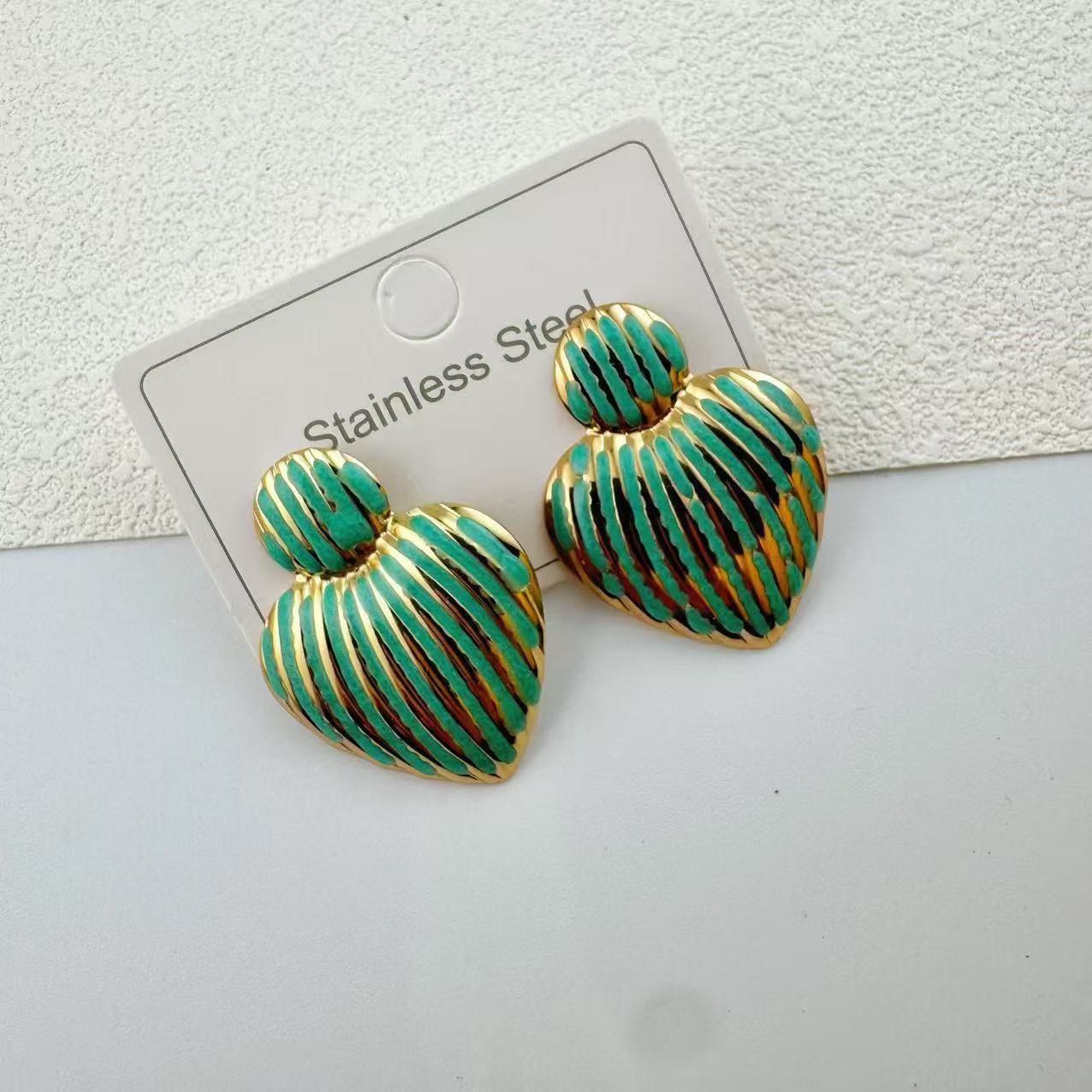 Love Heart Enamel Gold-plated Niche Design Stud Earrings