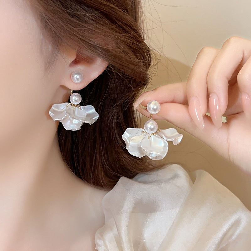 High-grade Elegant Pearl Design White Petal Ear Accessory Super Fairy Stud Earrings