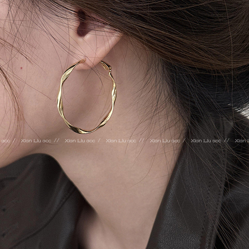 Mobius Big Ear Female Niche Unique High-grade Rings
