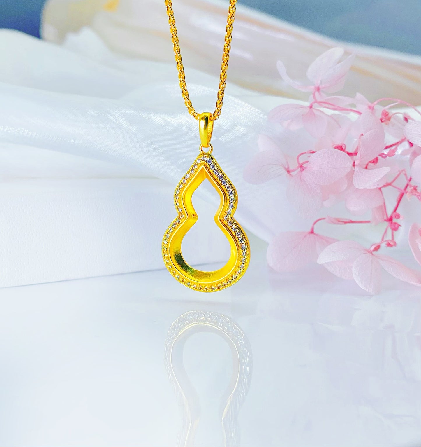 Women's Wang Alluvial Gold Calabash Pendent No Color Pendants