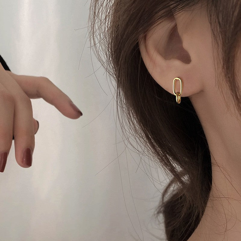 Women's Small Simple Hollow Pearl High-grade Refined Stud Earrings