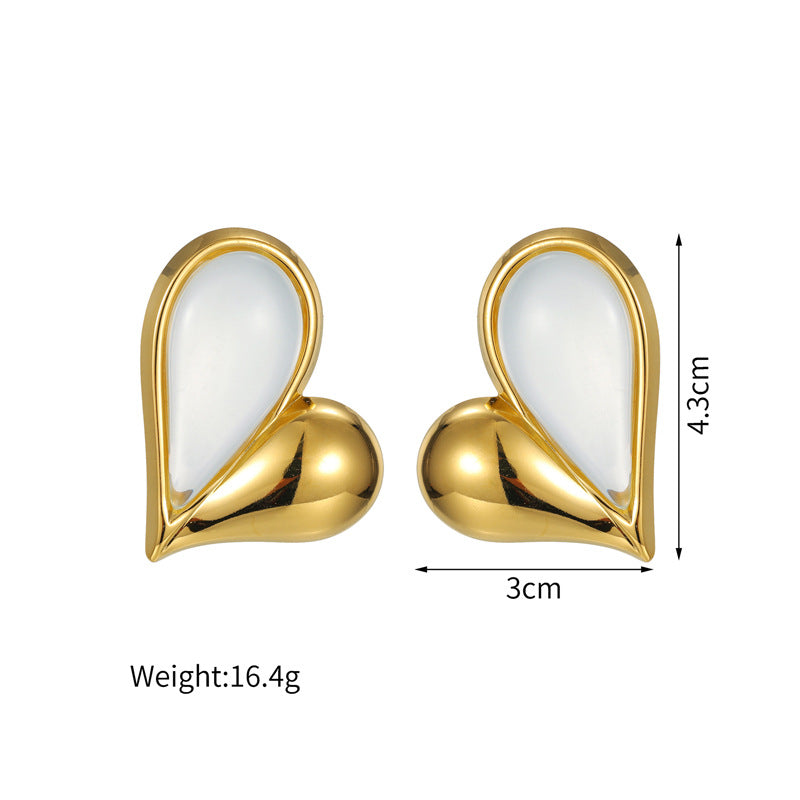 Women's Contrast Color Love Heart Gold Minority Fashion Stud Earrings