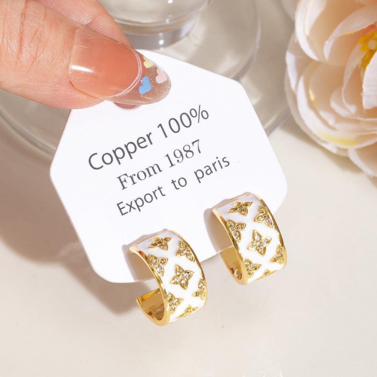 Exquisite Sweet Cutout Fritillary Plate Clover Flower Niche Earrings