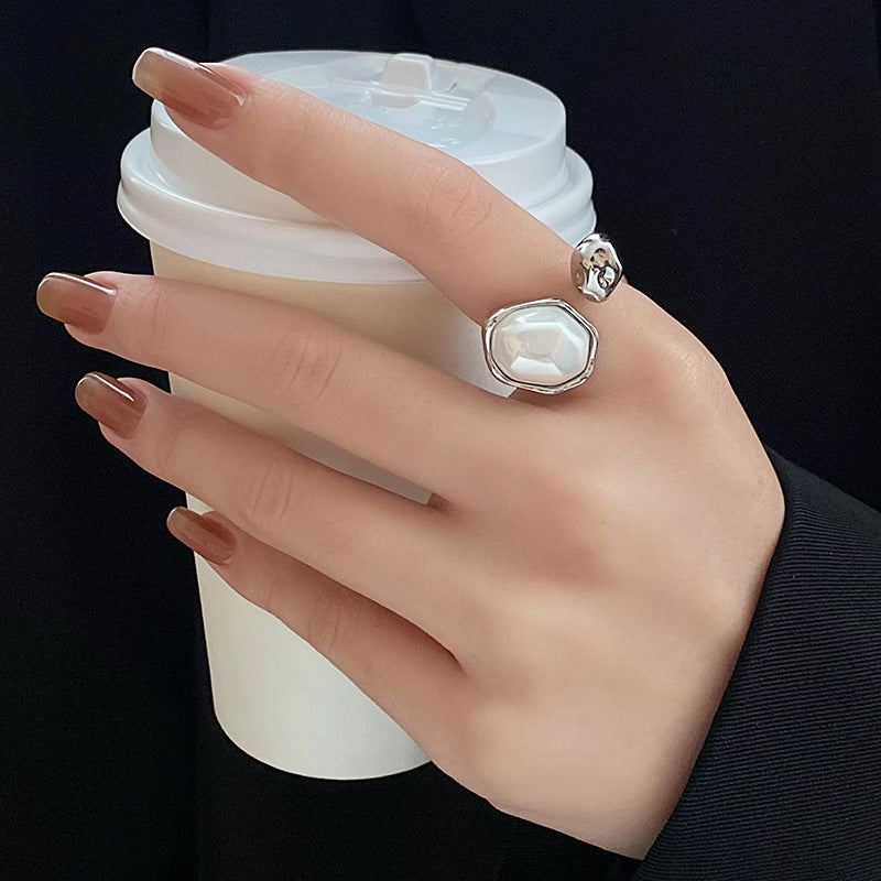 Women's Open-end Pearl Design Index Finger Fashion Ring