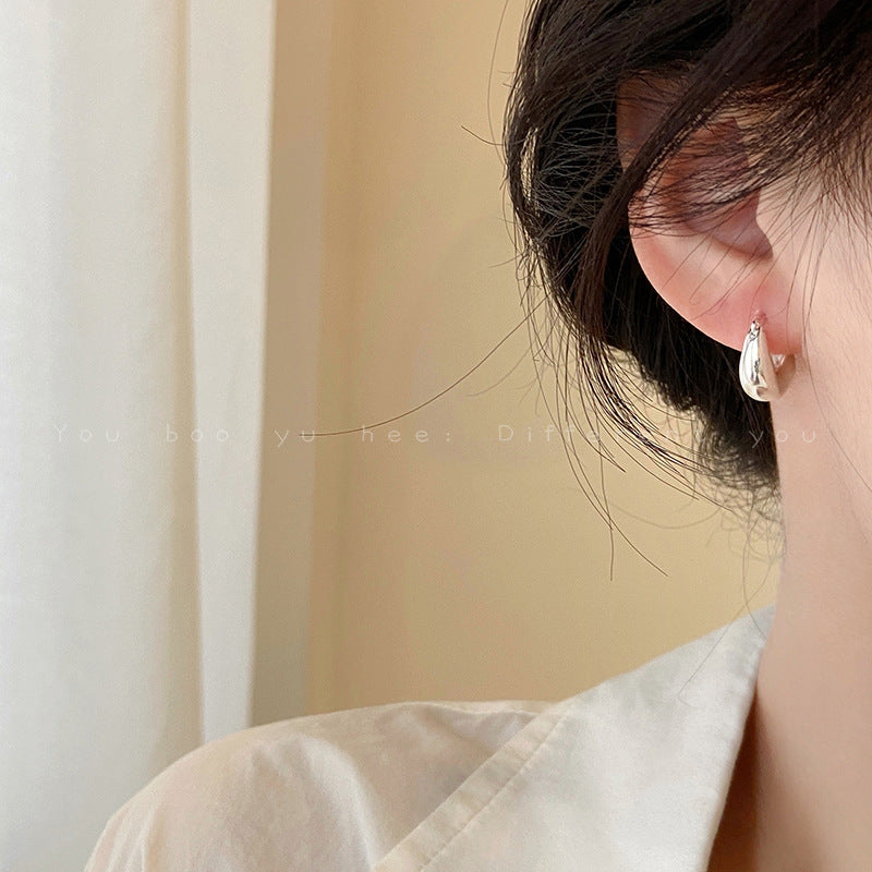 Women's Simple Ear Clip French Retro Metal Fashion Glossy Stud Earrings