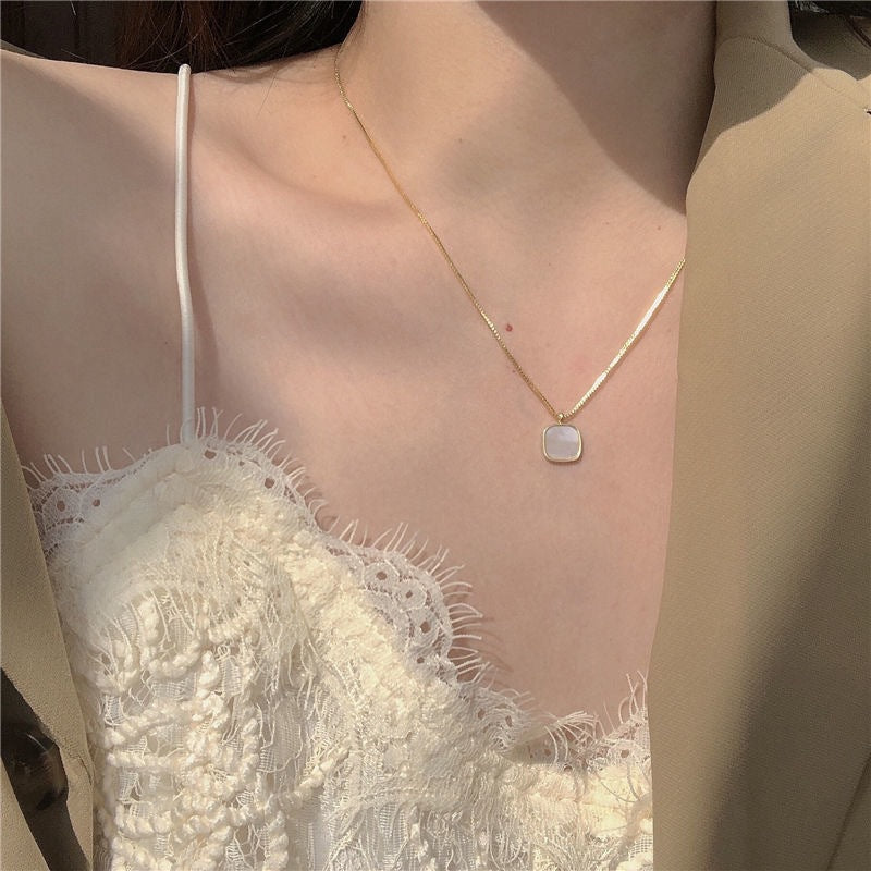 Female Minority Design High Sense Clavicle Necklaces