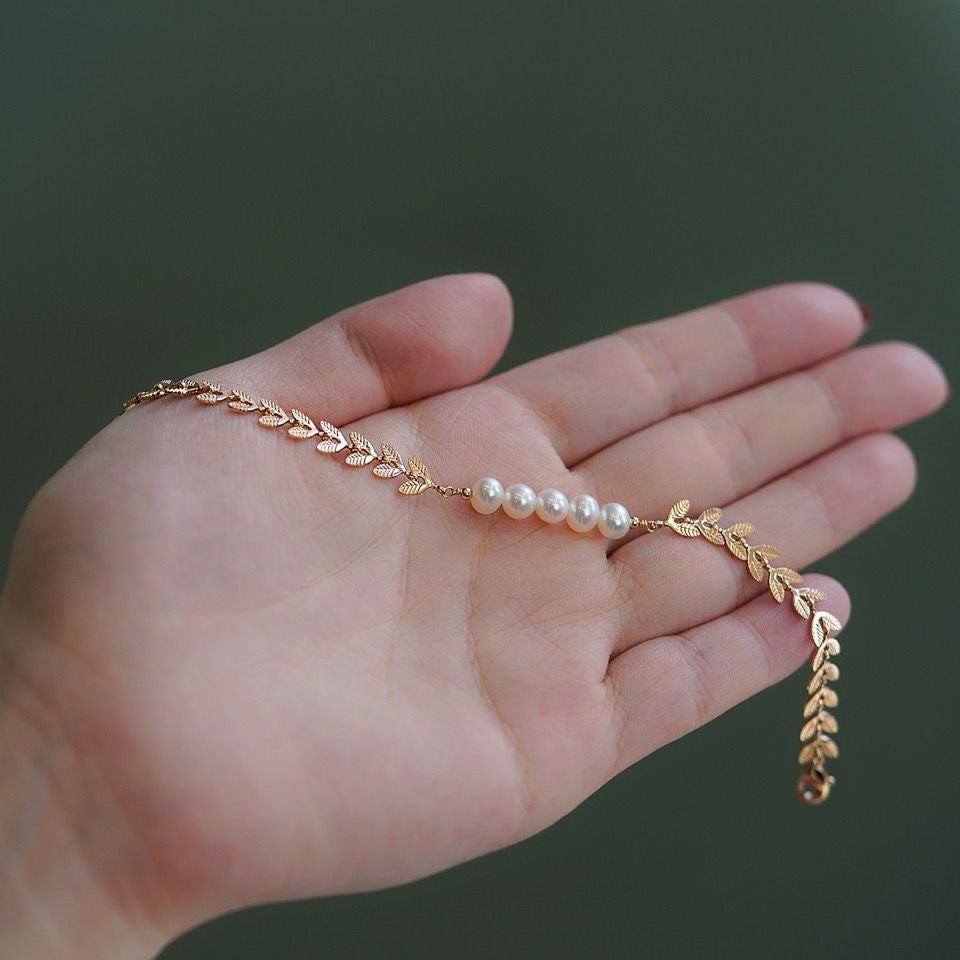 Leaf Goddess Pearl Design Simple Temperamental Necklace