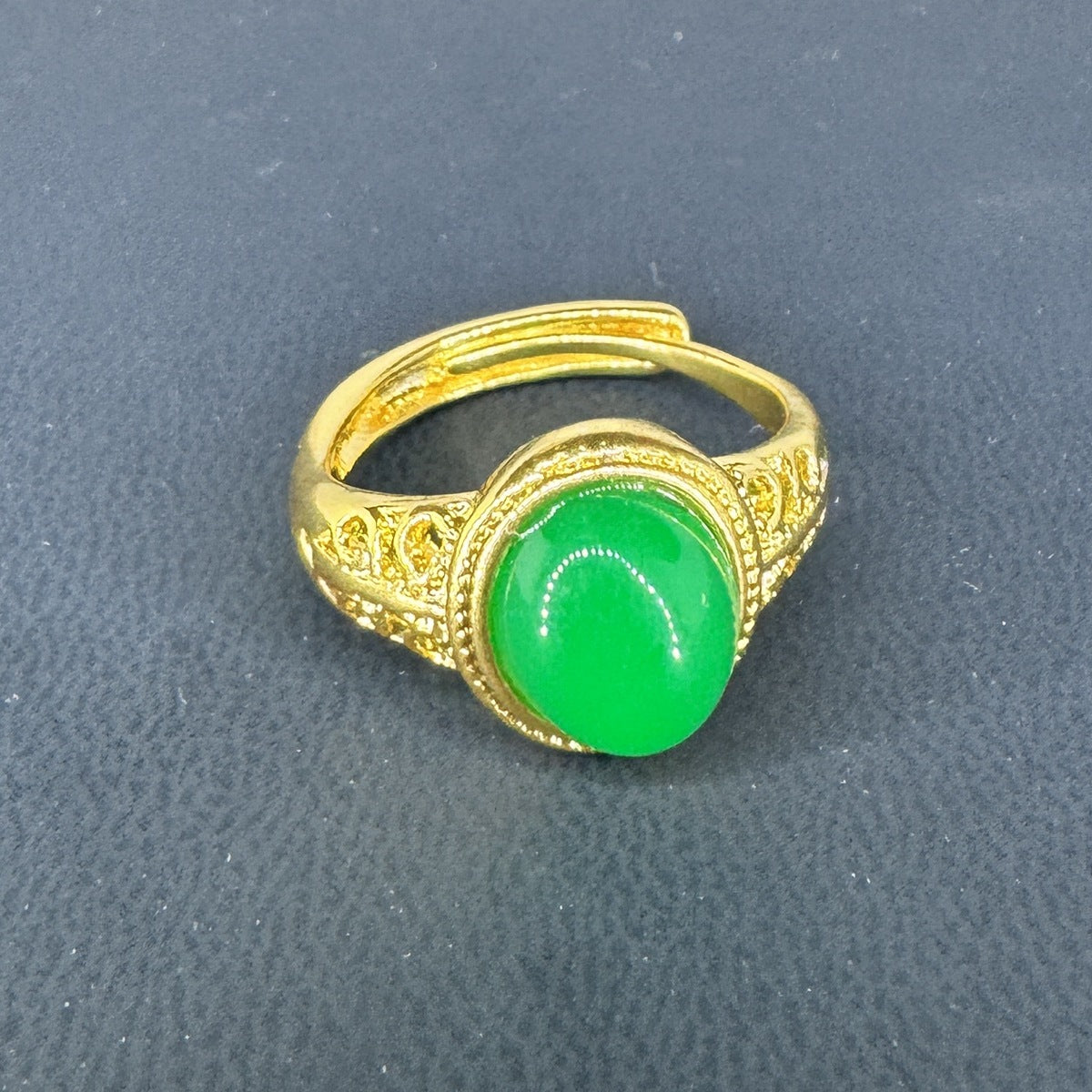 Men's Fashion Gold Personality Simple Carnelian Emerald Ring