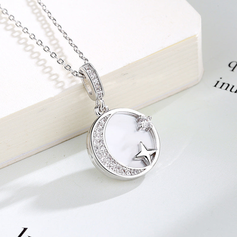 Women's Moon Simple Fritillary Short Clavicle Korean Necklaces