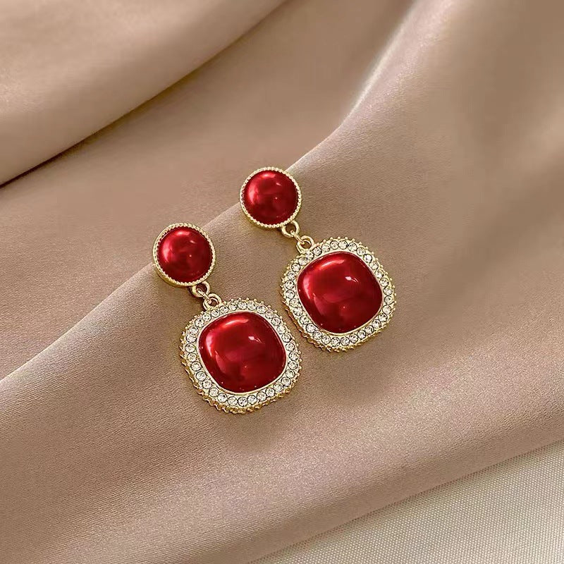 Women's Refined Grace Colorful Pearl Light Luxury Minority Earrings