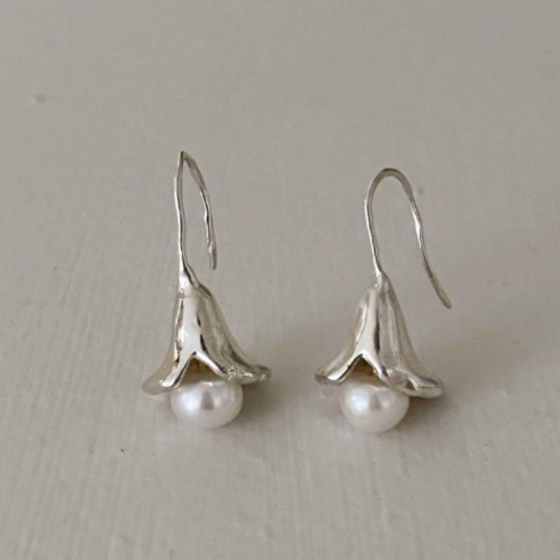 Flour Light Milky White Pearl Female Sterling Earrings