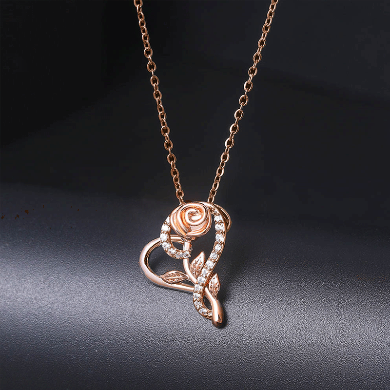 Attractive Stylish Women's Heart Rose Gold Necklace