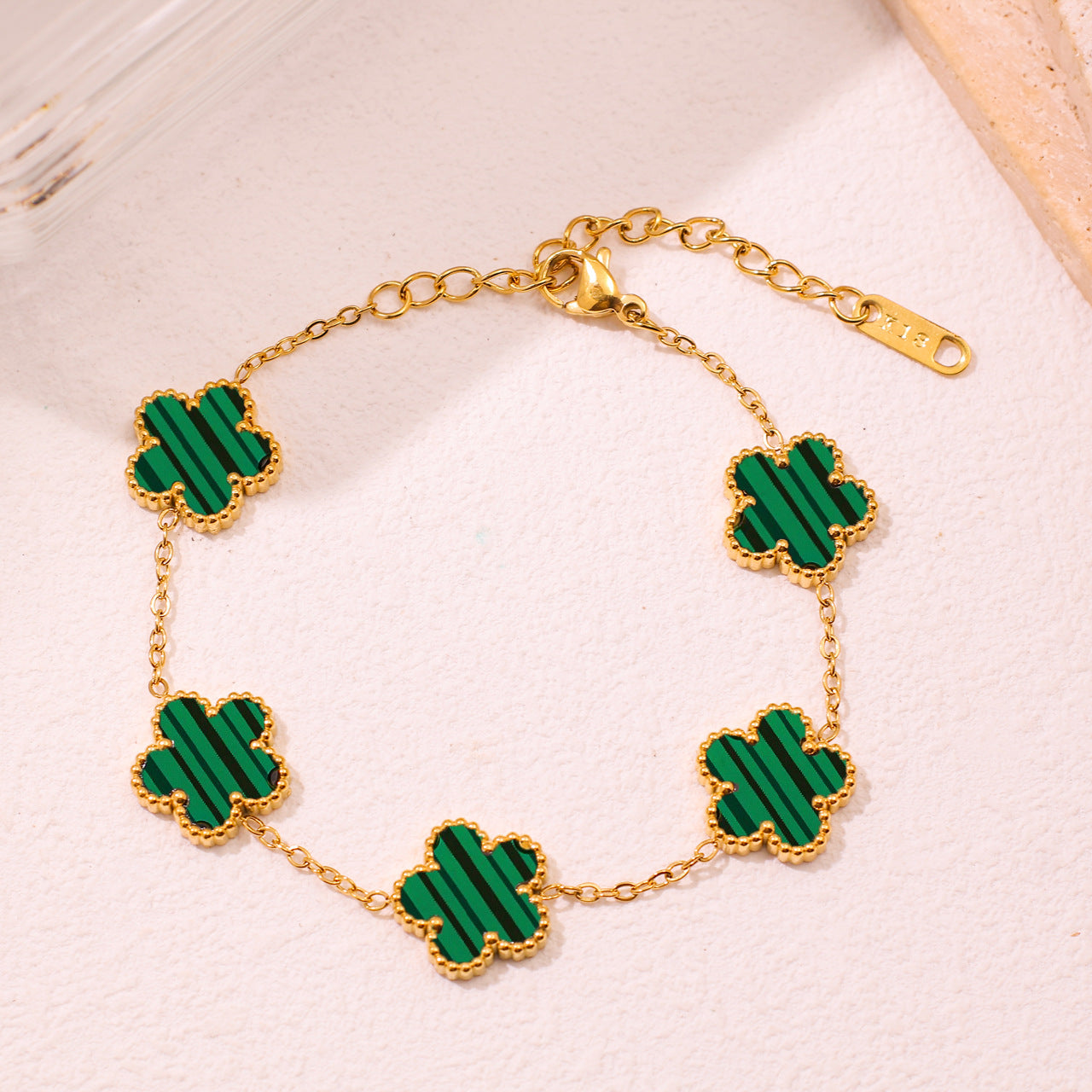 High-grade Titanium Steel Five-leaf Flower Gold Plated Four Colors Bracelet