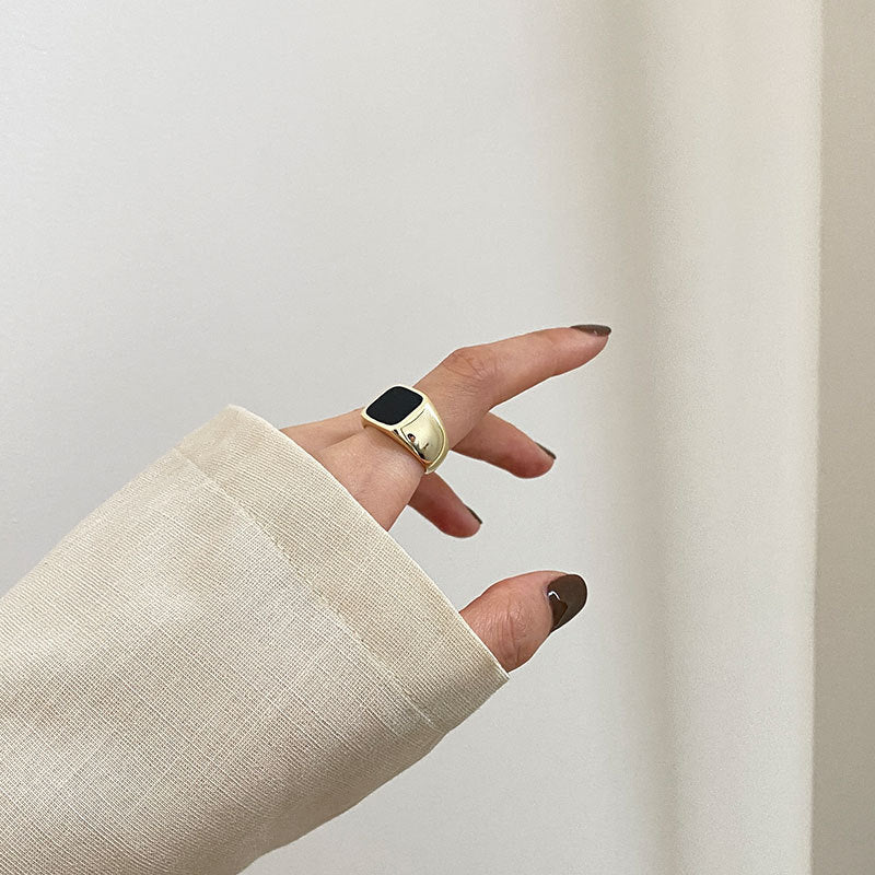 Women's Black Square Retro Fashion Exaggerated Open Hip Hop Ring