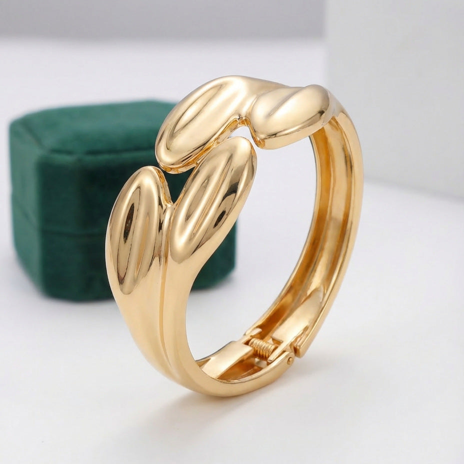 Women's Fashion Luxury Elegant Vacuum Plating Light Bracelet