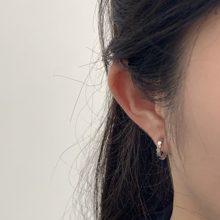 Women's Design Metal Light Luxury Clip Simple Graceful Ear Buckle