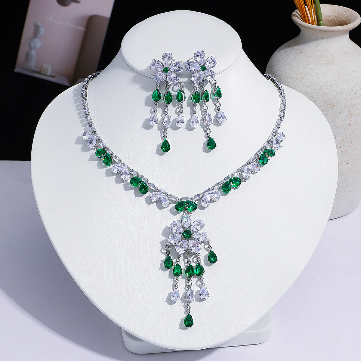 Fashion Trend Zircon Green Butterfly Tassel Necklace