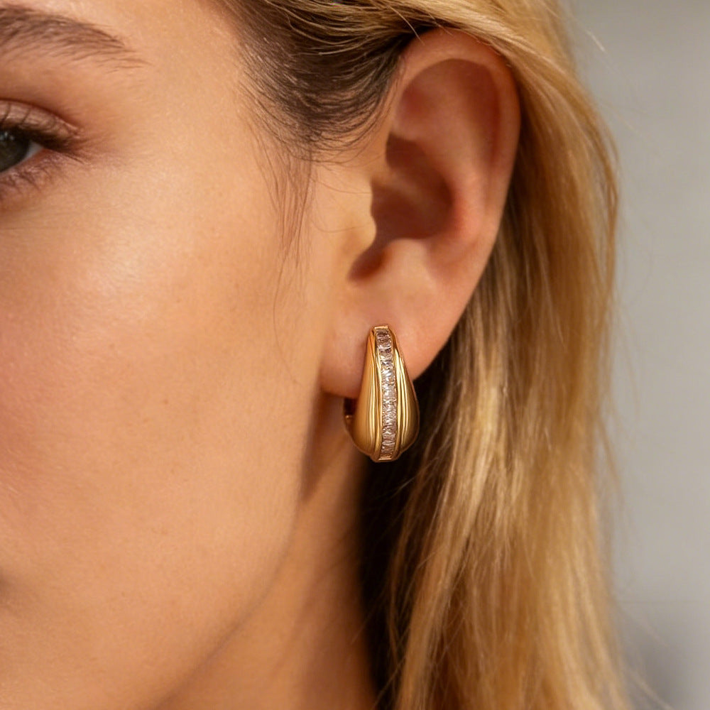 Luxury Temperament Copper Inlaid Zirconium Geometric Round Clip Trend Fashion Ear Buckle