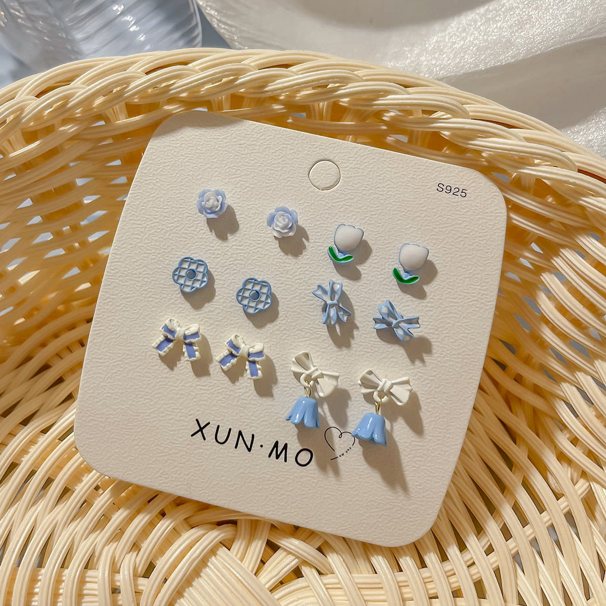 Women's Blue Color Earings Set White Sier Pin Earrings