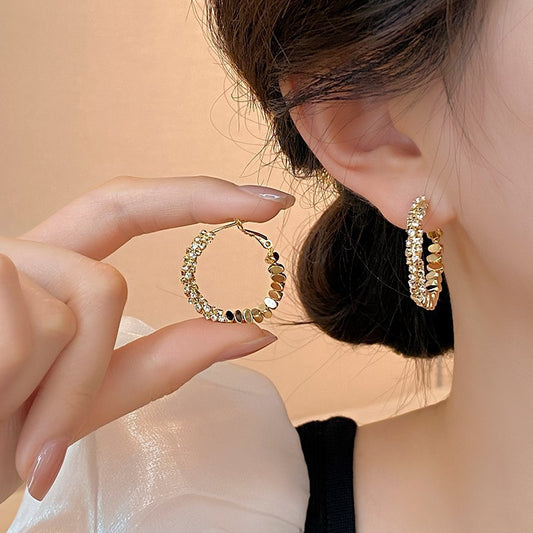 Women's Small Pieces Of Round Fashion Graceful Earrings