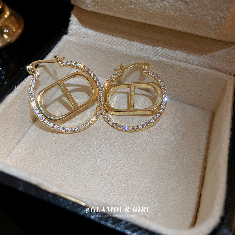 Women's Zircon Letter Pig Nose Geometric Clip Light Luxury High-grade Temperament Ear Buckle