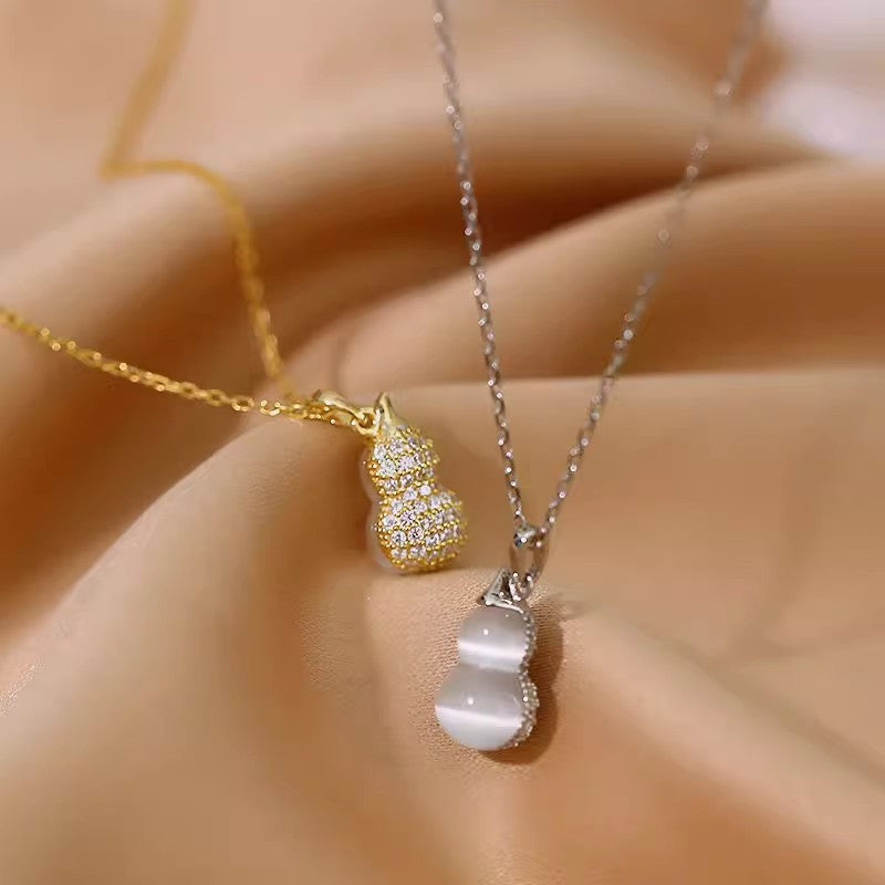 Chalcedony Lucky Gourd Titanium Steel Female Fashion Graceful Clavicle Necklaces