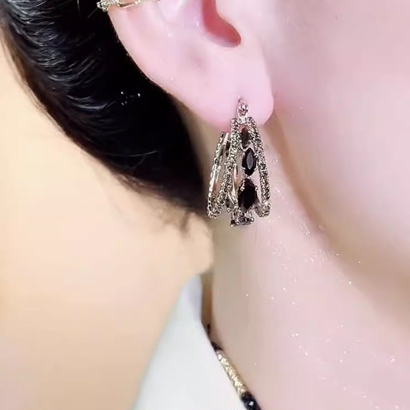 Women's Light Luxury Temperament French Clip Trendy Black Elegant Ear Buckle