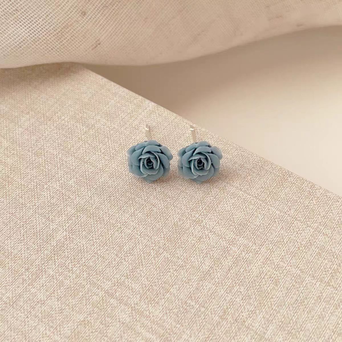 Needle Smoke Purple Rose Design Fashionable Earrings