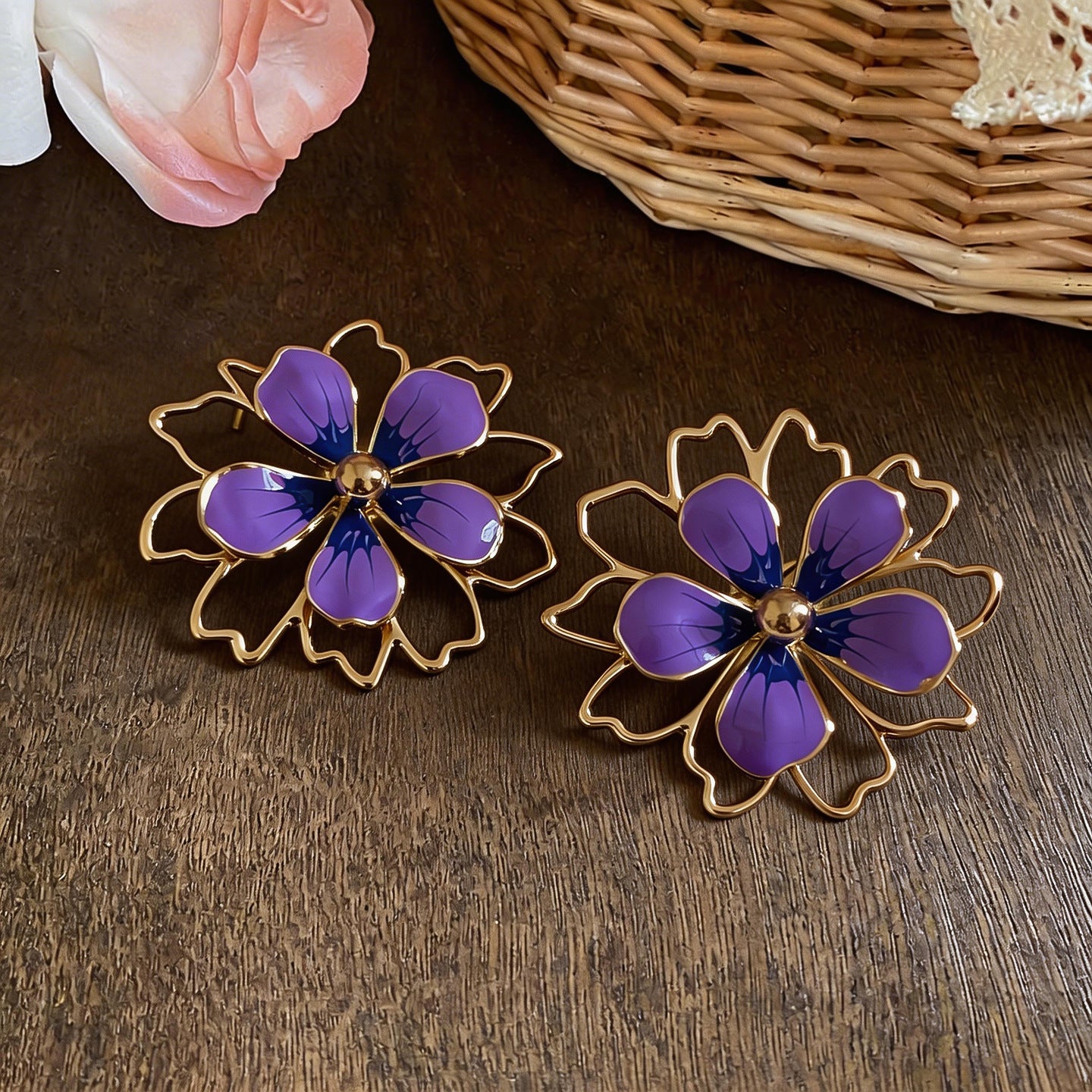 Women's Glaze Flowers Hollow Ear Exquisite Retro Sweet Niche High-grade Rings