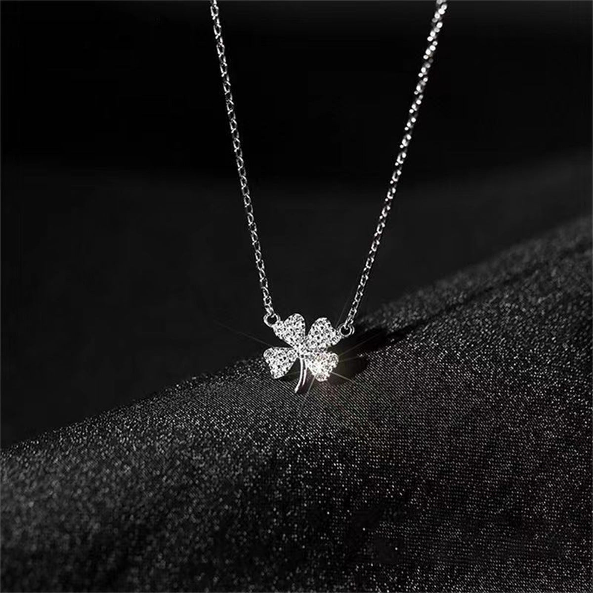 Luxury Sweet Loving Heart Clavicle Chain Niche High Necklaces