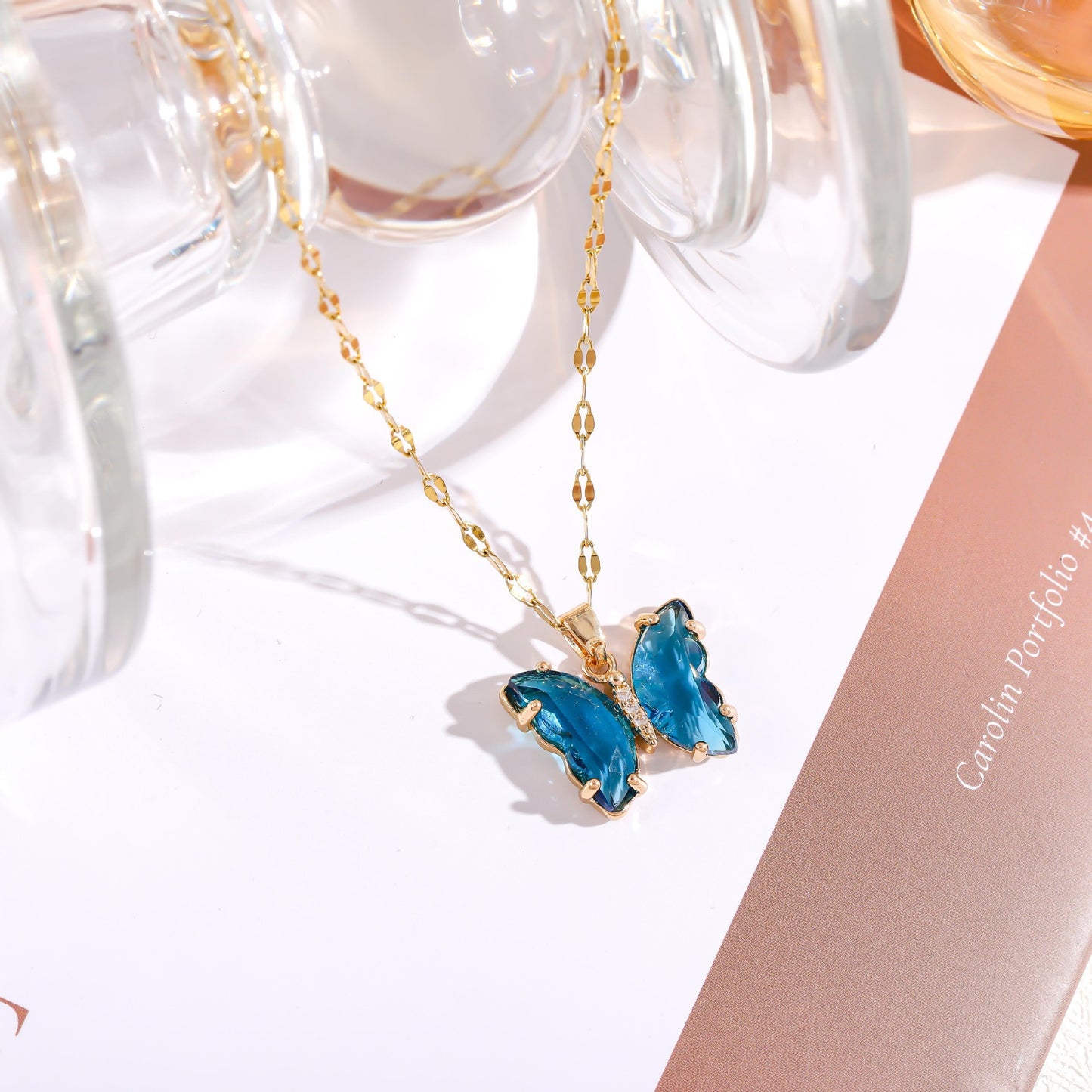 Women's Rhinestone Butterfly Short Light Luxury Crystal Necklace