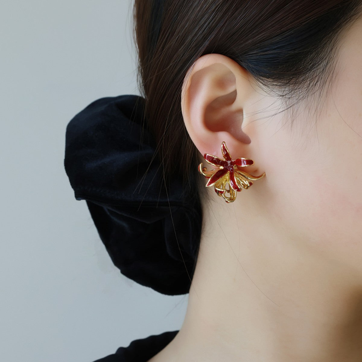 Women's Zhang Flower Stylish Enamel Light Luxury Stud Earrings