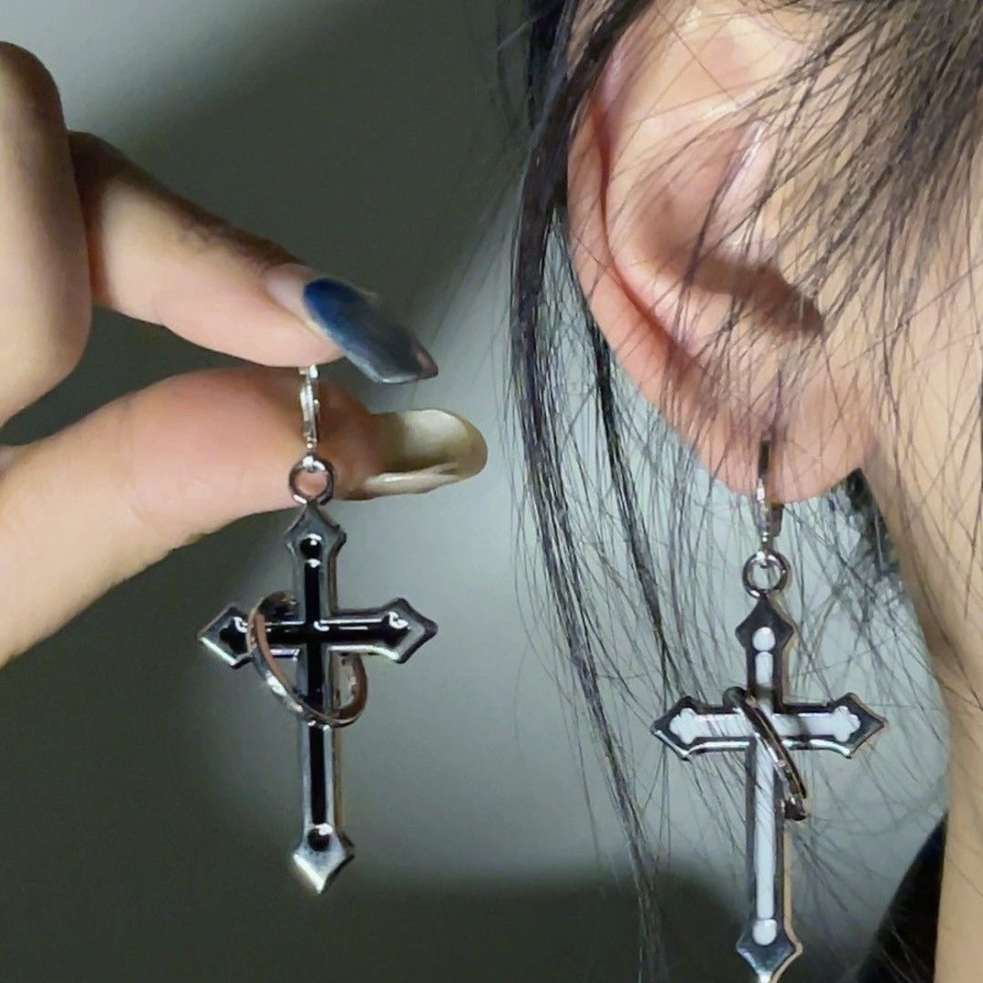 Women's & Men's Asymmetric Sweet Personality Ear Clip Hip Hop Sier Stud Earrings