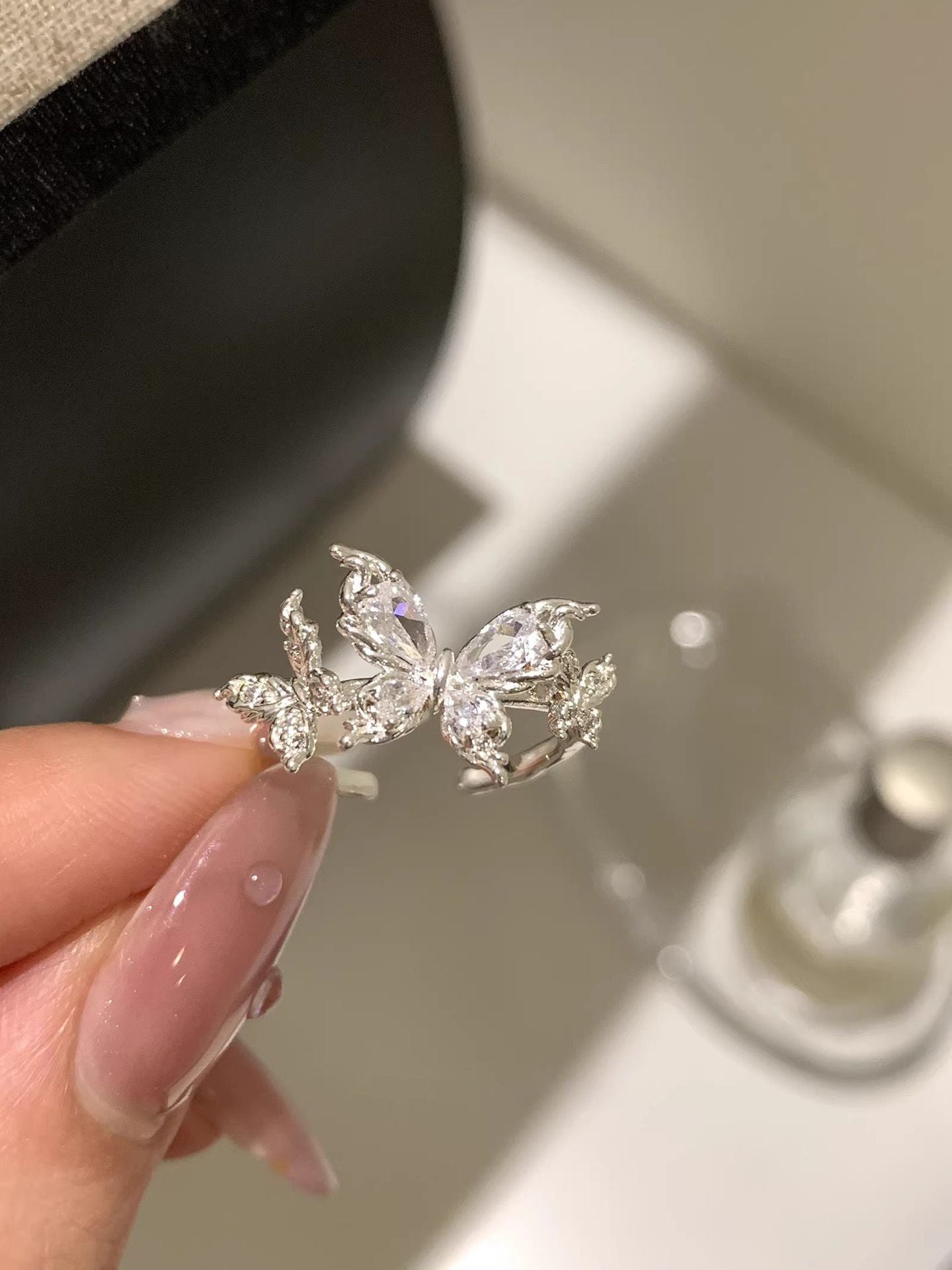 Zircon Simple Female Opening Adjustable Index Finger Light Luxury Rings