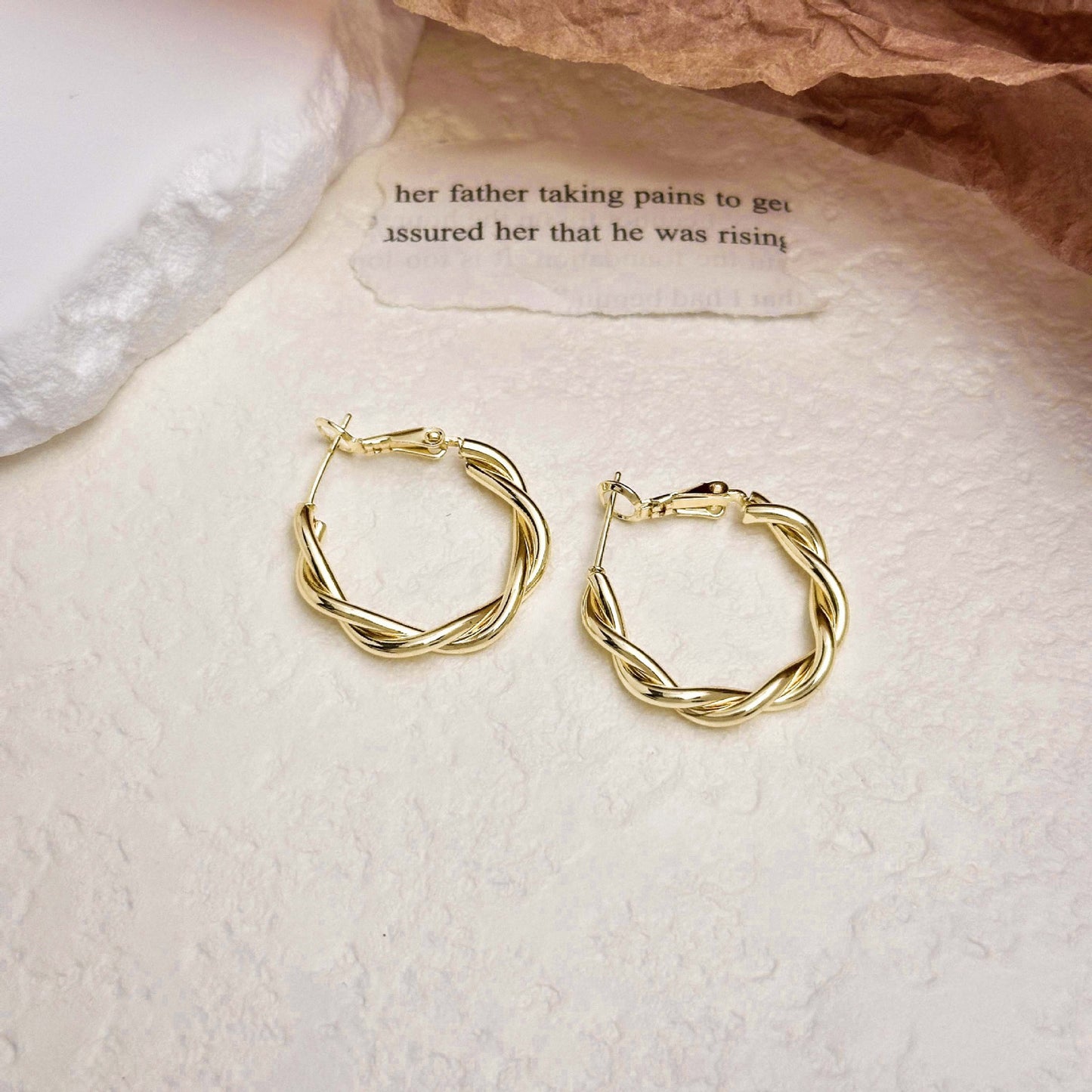 Fashionable Metal Texture Light Luxury Simple Earrings