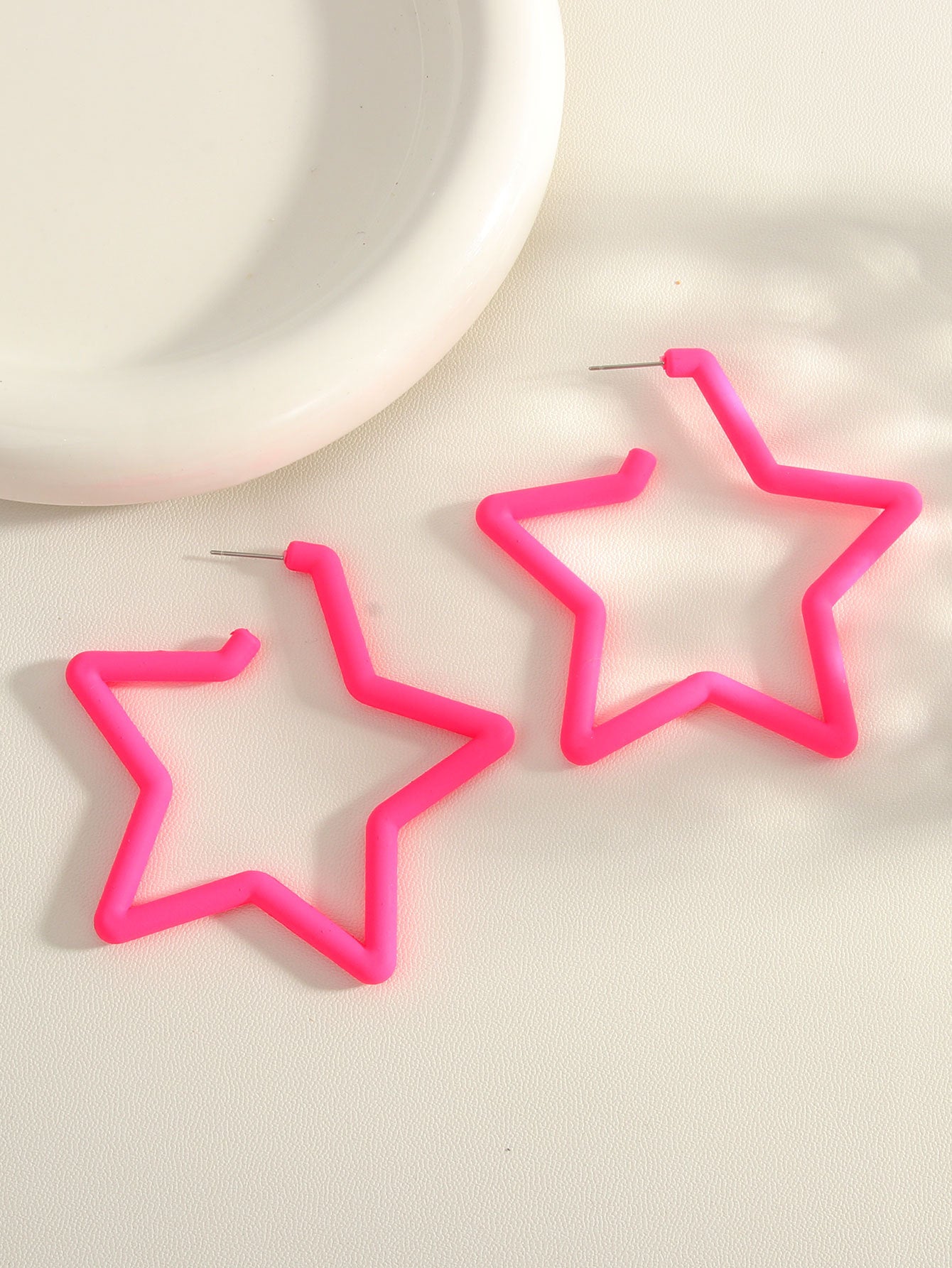 Dance Party Geometric Five-pointed Star Personalized Hollow High Profile Fashion Stud Earrings