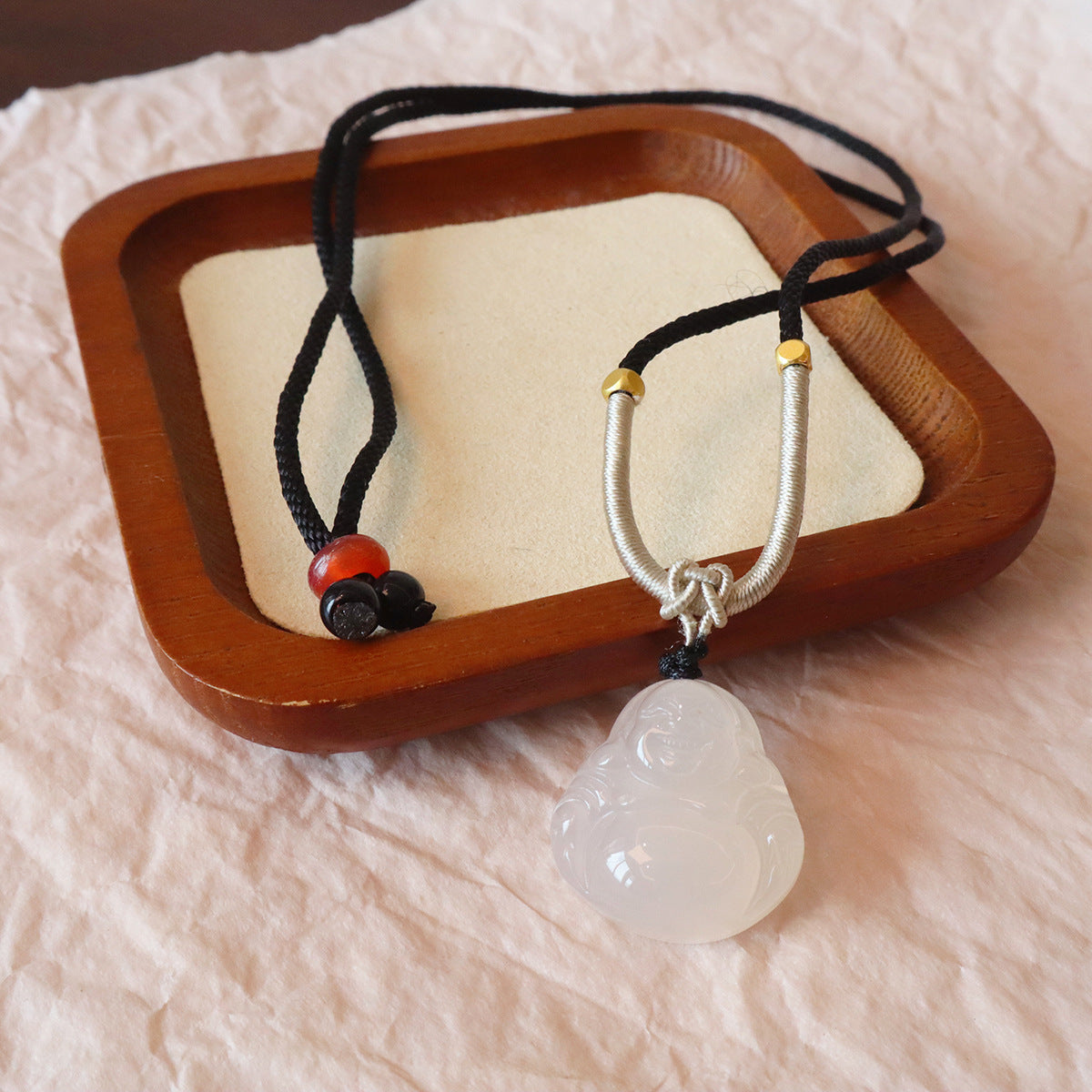 Natural Chalcedony Auspicious Cloud Jequirity Bean Butterfly Lotus Fashion Couple Necklace
