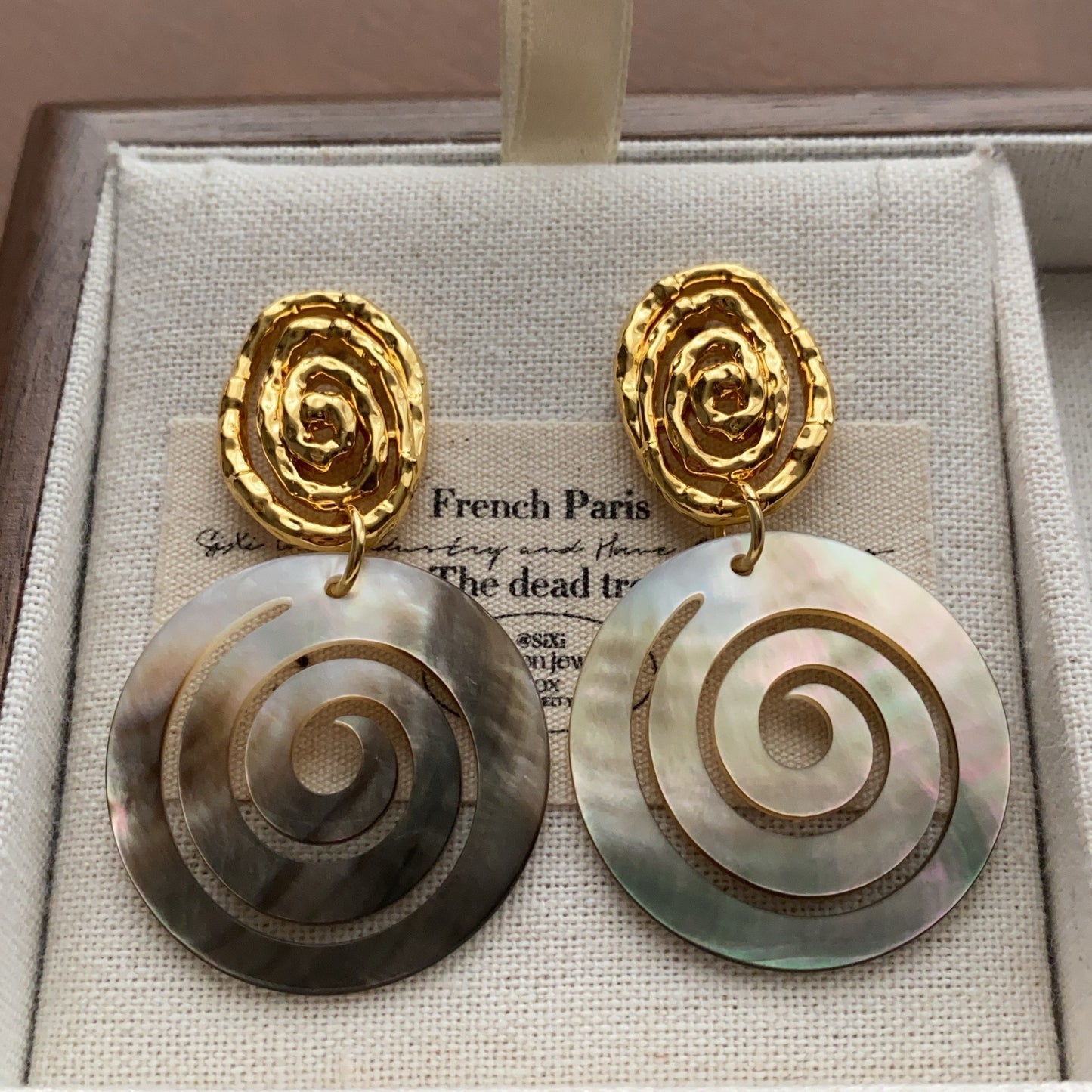 Solid Wood Fritillary Shell Geometric Eardrops Mild Luxury Retro Fashion Rings