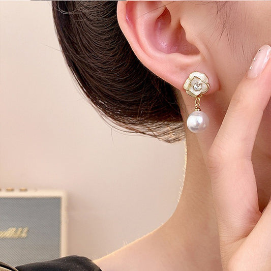 Women's Camellia Imitation Pearl Chinese Style Niche Earrings