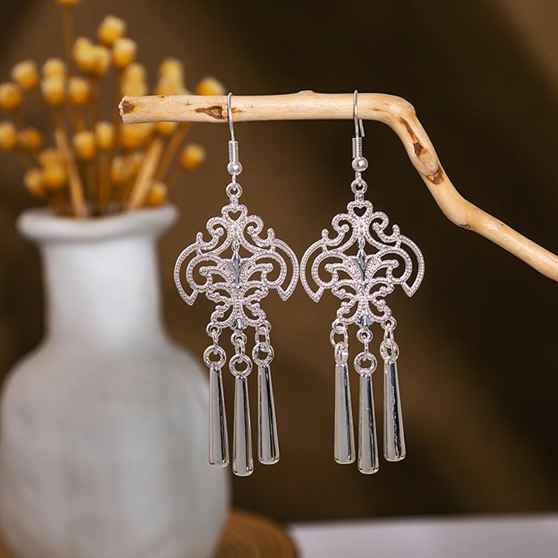 Miao Sier Personality Hollow Out Leaf-shaped Fashion Earrings