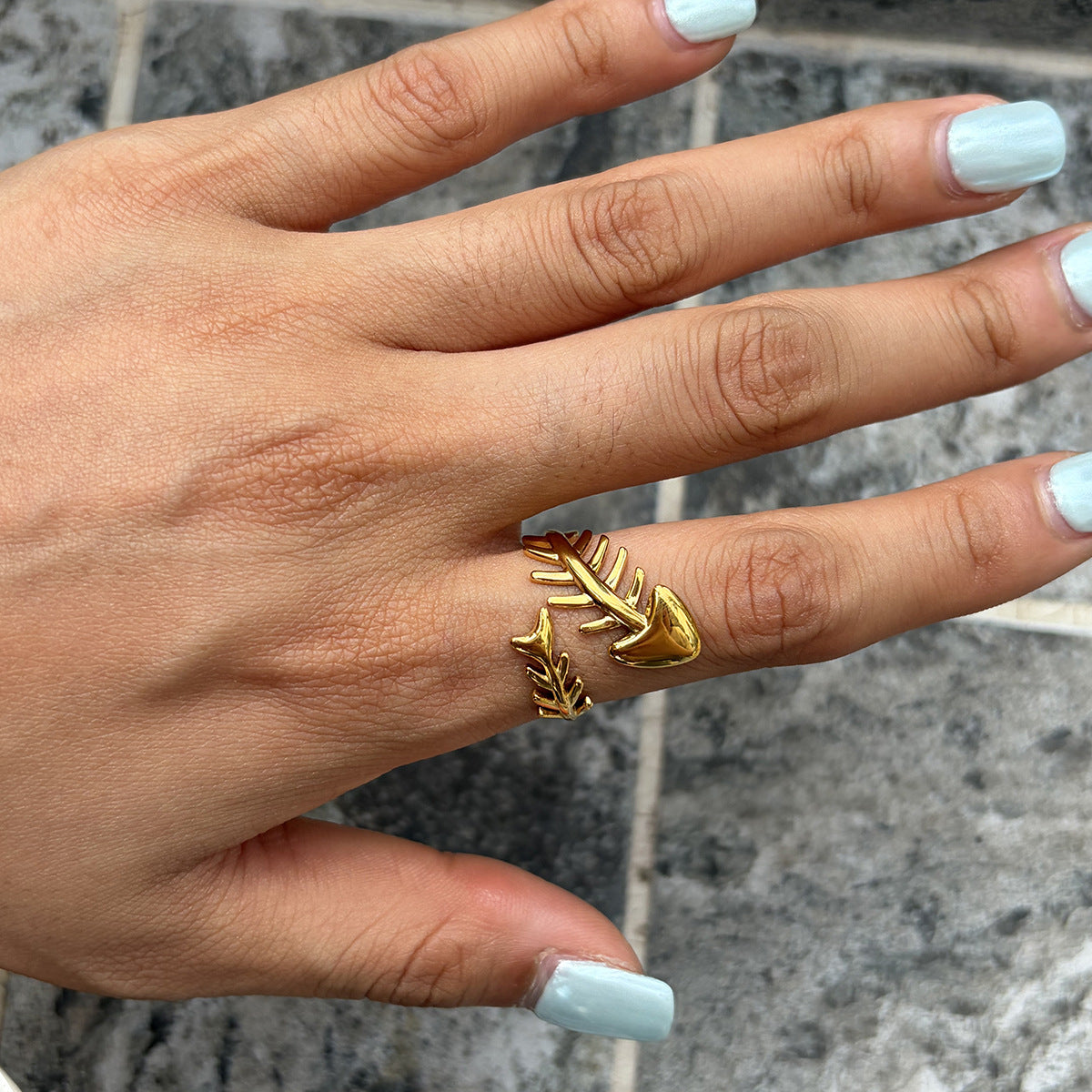 Women's Ding Seaside Advanced Fish Titanium Steel No Fading Stainless Vacation Ring
