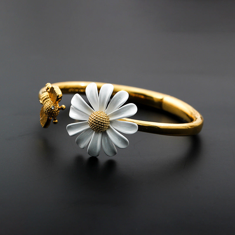 Korean Popular Trendy Little Daisy Open Elegant Lady Earrings