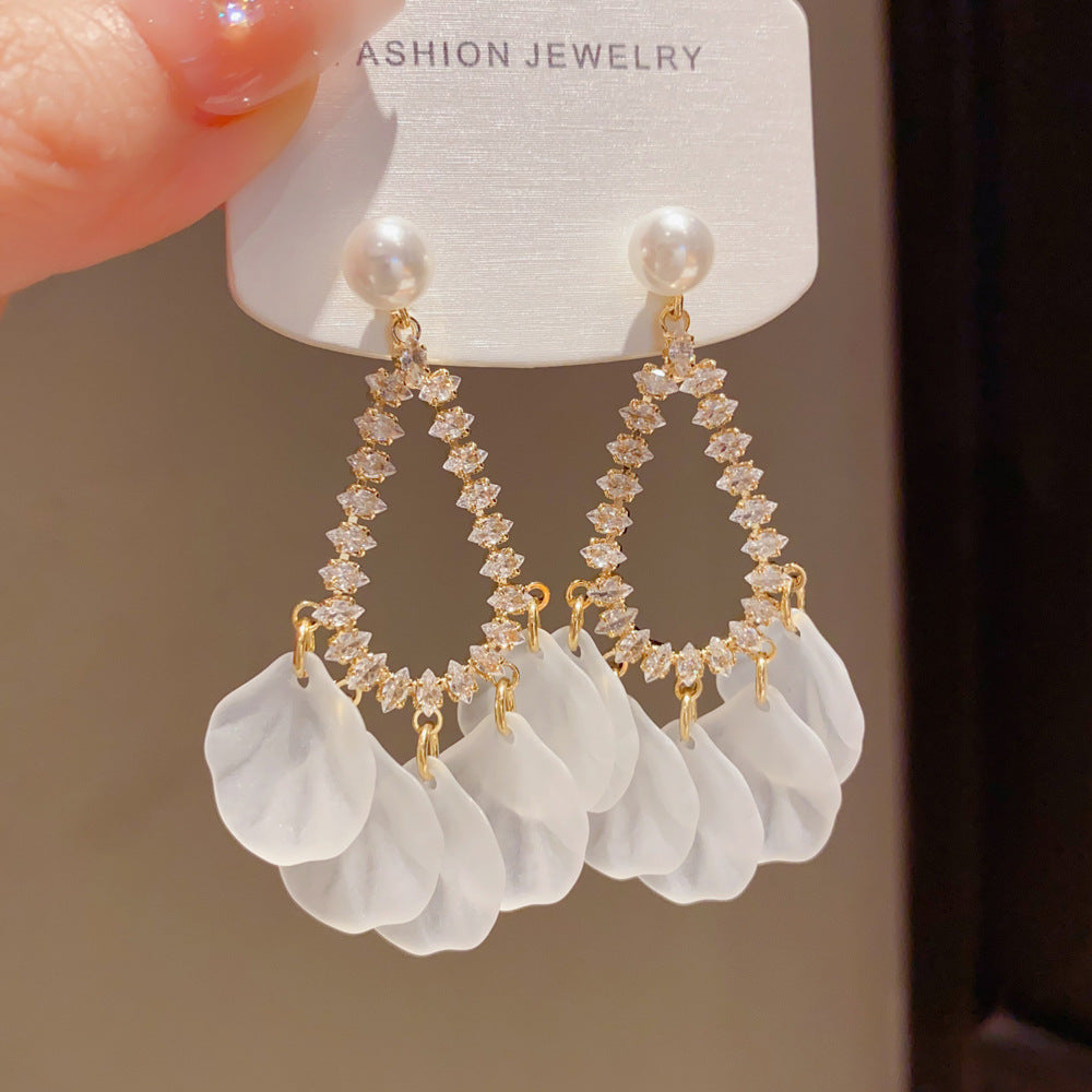 Drop Shape Female Acrylic Petal Piece Tassel Long Fashion Face Rings